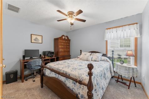 15249 Oak Hollow Lane Strongsville OH 44149