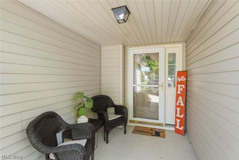 15249 Oak Hollow Lane Strongsville OH 44149