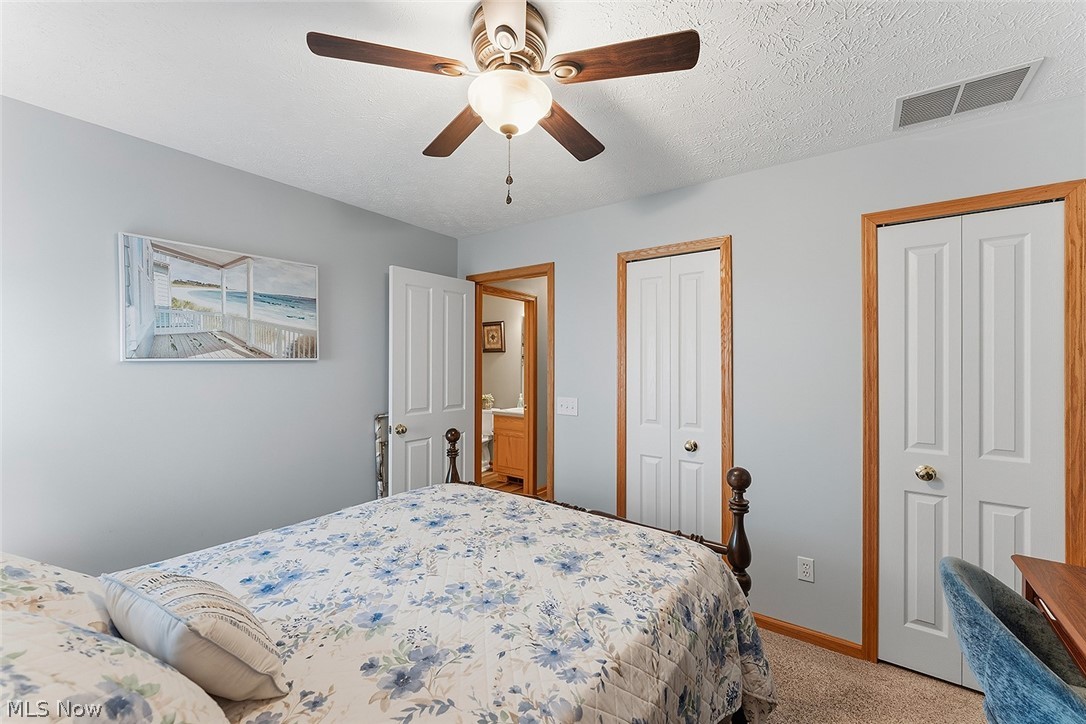 15249 Oak Hollow Lane Strongsville OH 44149