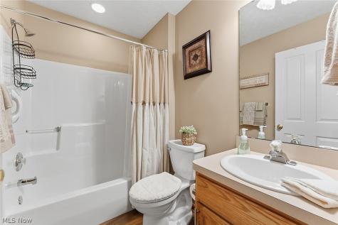 15249 Oak Hollow Lane Strongsville OH 44149