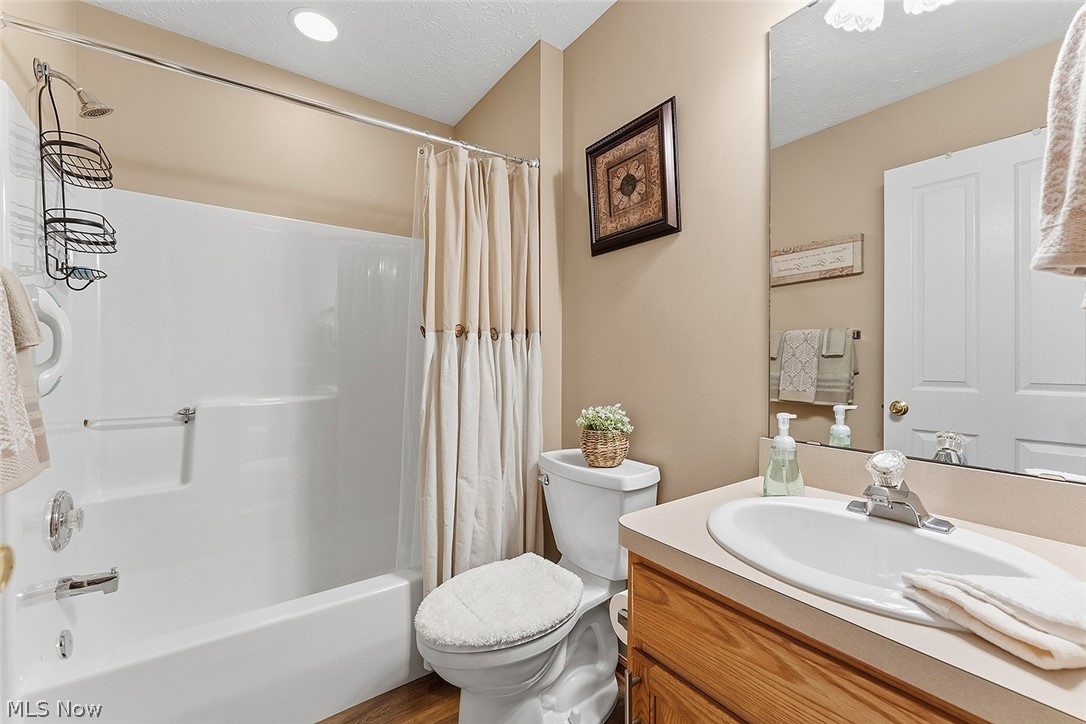 15249 Oak Hollow Lane Strongsville OH 44149