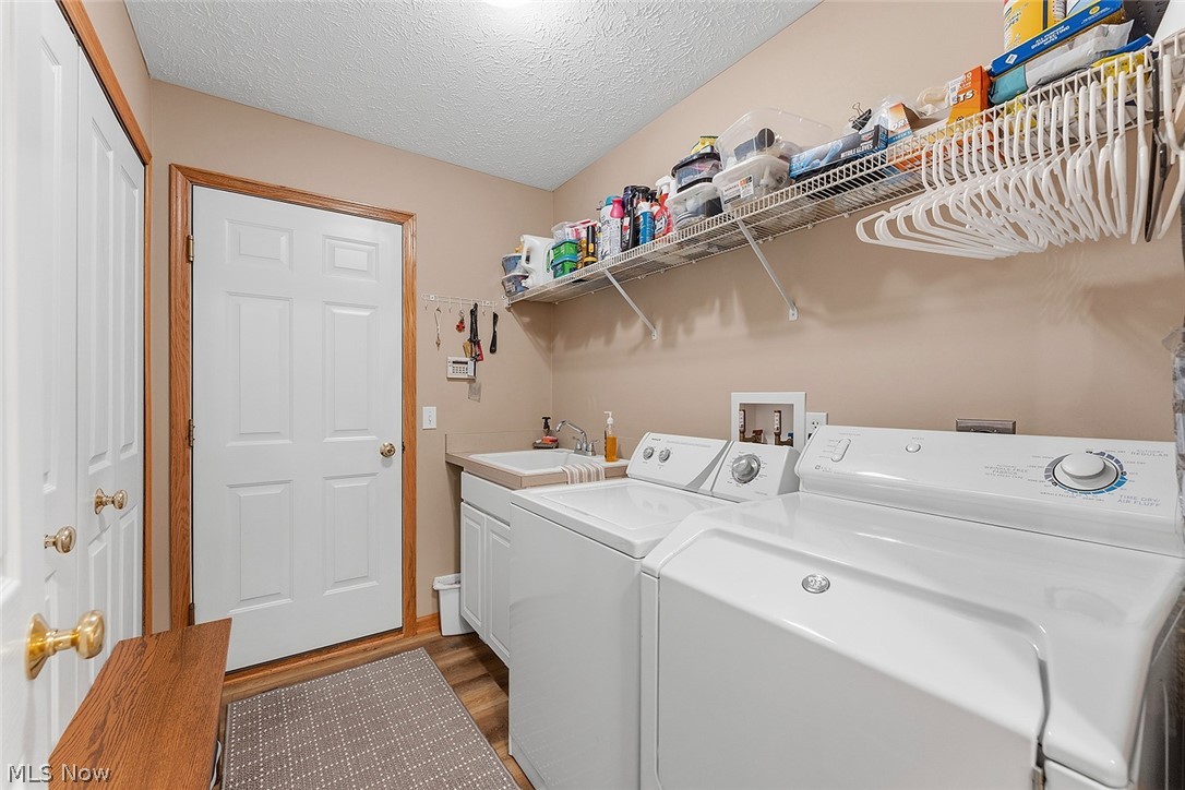 15249 Oak Hollow Lane Strongsville OH 44149