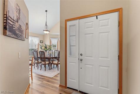 15249 Oak Hollow Lane Strongsville OH 44149