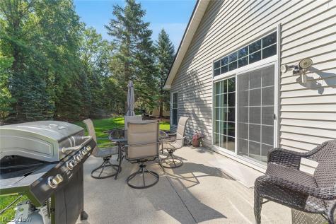 15249 Oak Hollow Lane Strongsville OH 44149