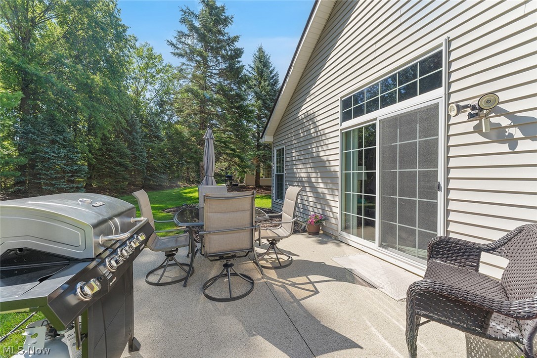 15249 Oak Hollow Lane Strongsville OH 44149