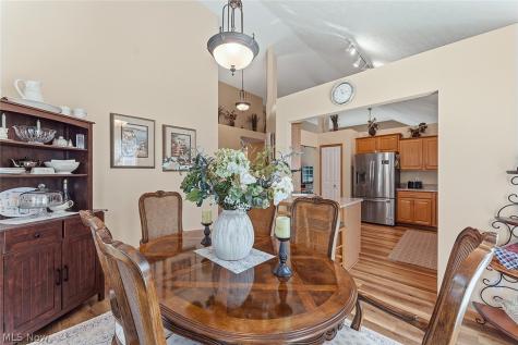 15249 Oak Hollow Lane Strongsville OH 44149