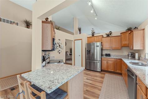 15249 Oak Hollow Lane Strongsville OH 44149