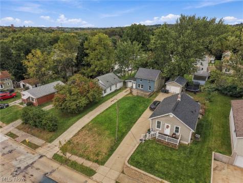 1833 Springfield Center Road Akron OH 44312