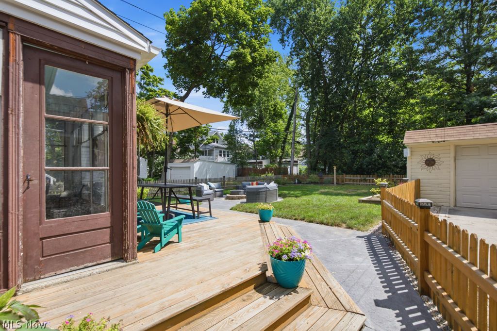 2463 Lee Road Cleveland Heights OH 44118