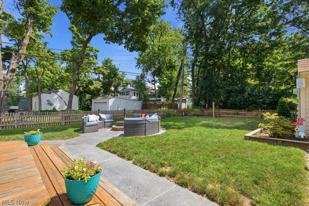 2463 Lee Road Cleveland Heights OH 44118