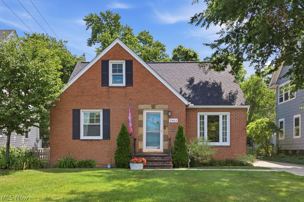 2463 Lee Road Cleveland Heights OH 44118