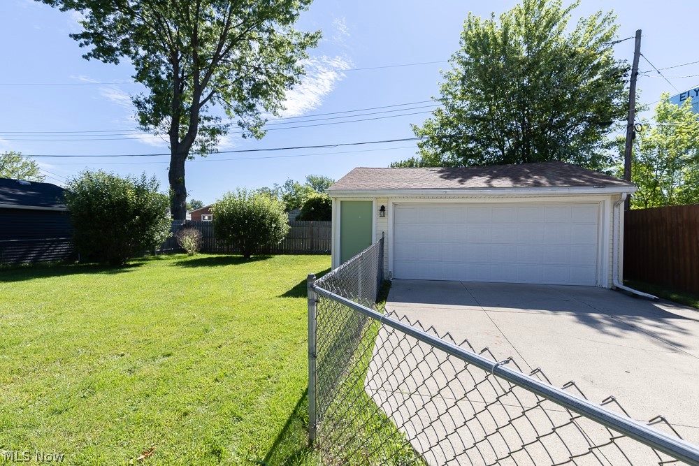 520 Ironwood Court Elyria OH 44035