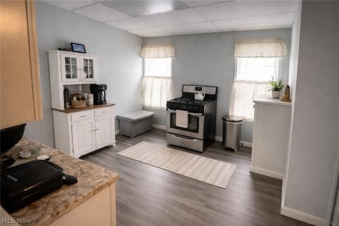 2166 W 93rd Street Cleveland OH 44102
