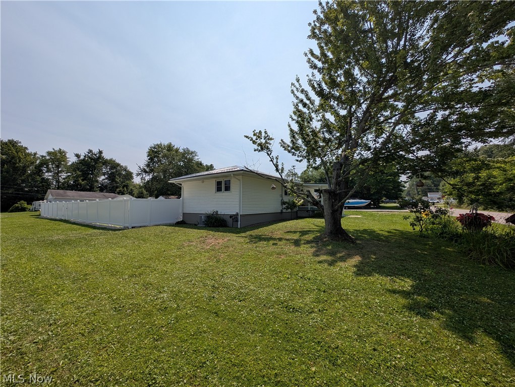 17383 Afton Avenue Lake Milton OH 44429
