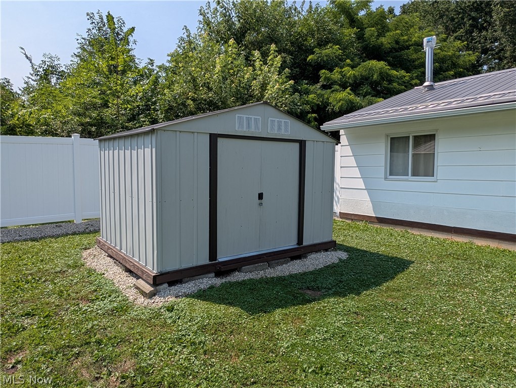 17383 Afton Avenue Lake Milton OH 44429