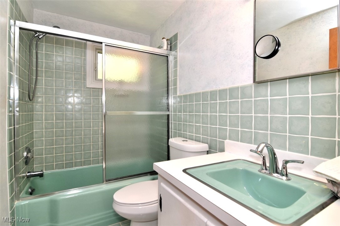 15915 Laurel Road Chagrin Falls OH 44022