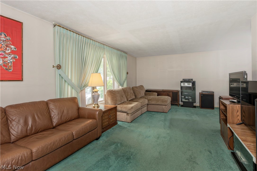 5134 Hickory Drive Cleveland OH 44124