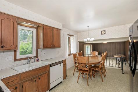 5134 Hickory Drive Cleveland OH 44124