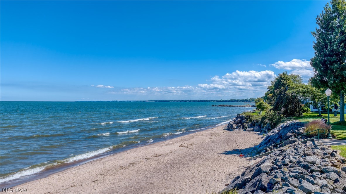 319 Seneca Avenue Huron OH 44839