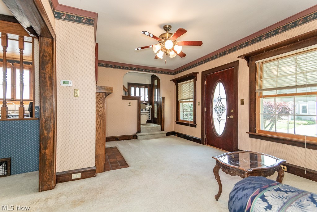 17709 Crestland Road Cleveland OH 44119