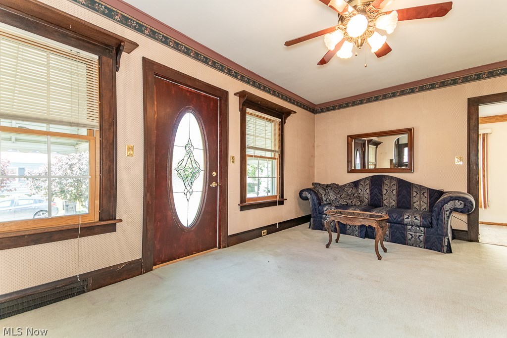 17709 Crestland Road Cleveland OH 44119