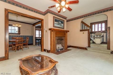 17709 Crestland Road Cleveland OH 44119