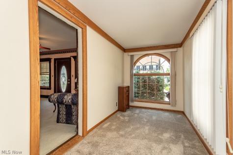 17709 Crestland Road Cleveland OH 44119
