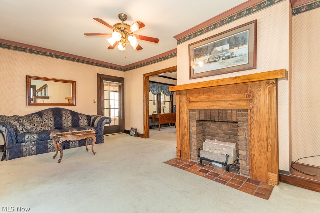 17709 Crestland Road Cleveland OH 44119