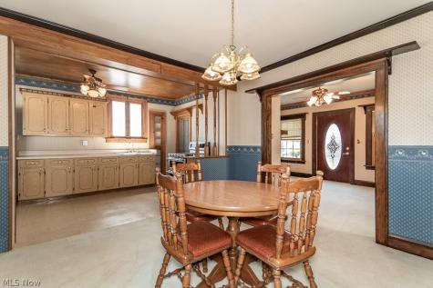 17709 Crestland Road Cleveland OH 44119