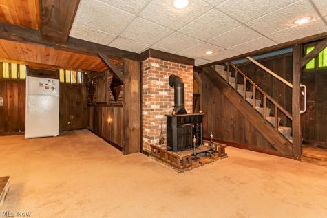 17709 Crestland Road Cleveland OH 44119