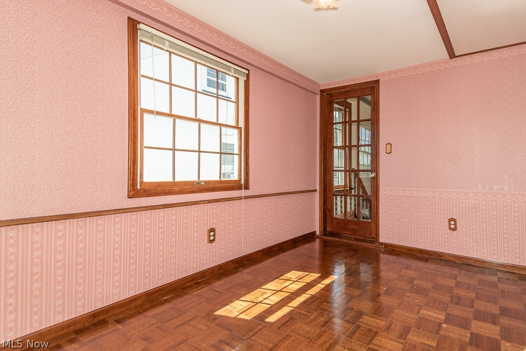 17709 Crestland Road Cleveland OH 44119