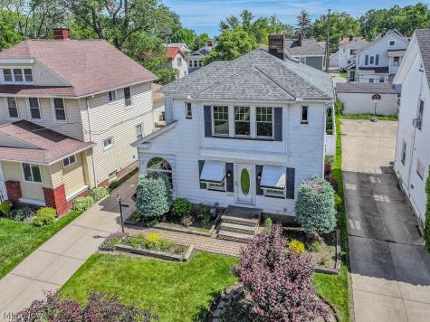 17709 Crestland Road Cleveland OH 44119