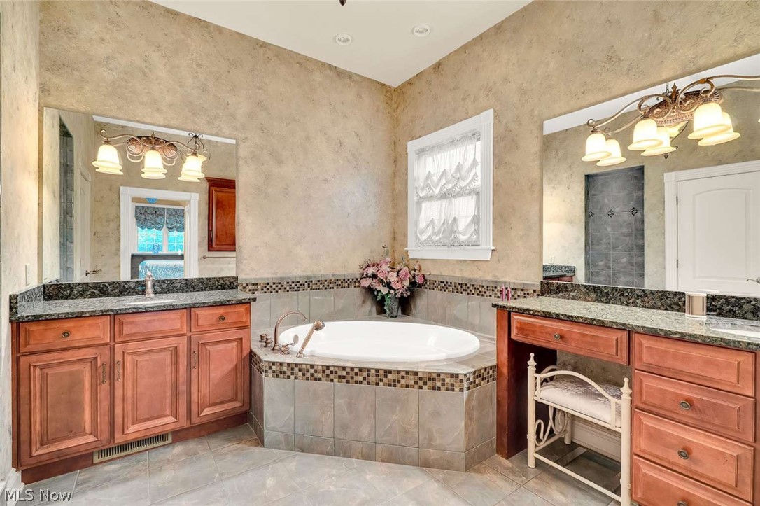 7539 Highbury Pointe Canfield OH 44406
