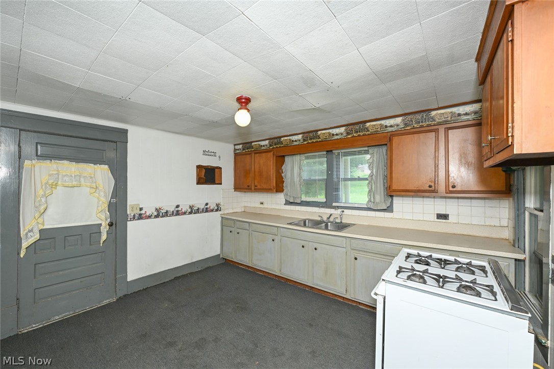 893 Norton Avenue Barberton OH 44203