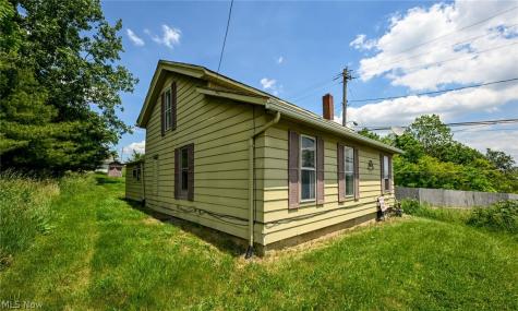 893 Norton Avenue Barberton OH 44203