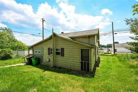 893 Norton Avenue Barberton OH 44203