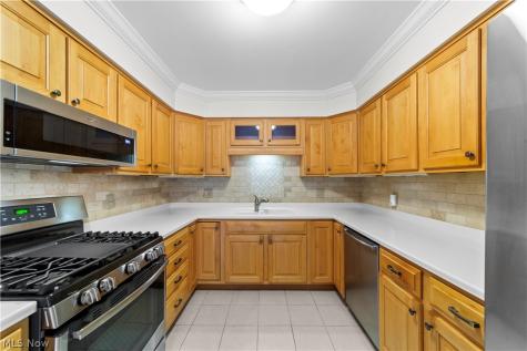 1034 Brook Lane Rocky River OH 44116