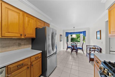 1034 Brook Lane Rocky River OH 44116