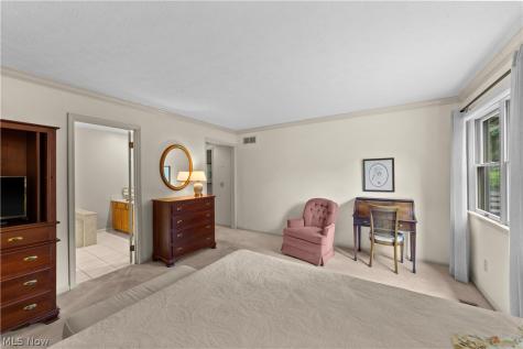 1034 Brook Lane Rocky River OH 44116