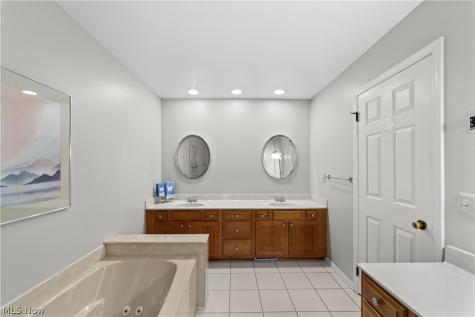 1034 Brook Lane Rocky River OH 44116