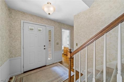 1034 Brook Lane Rocky River OH 44116