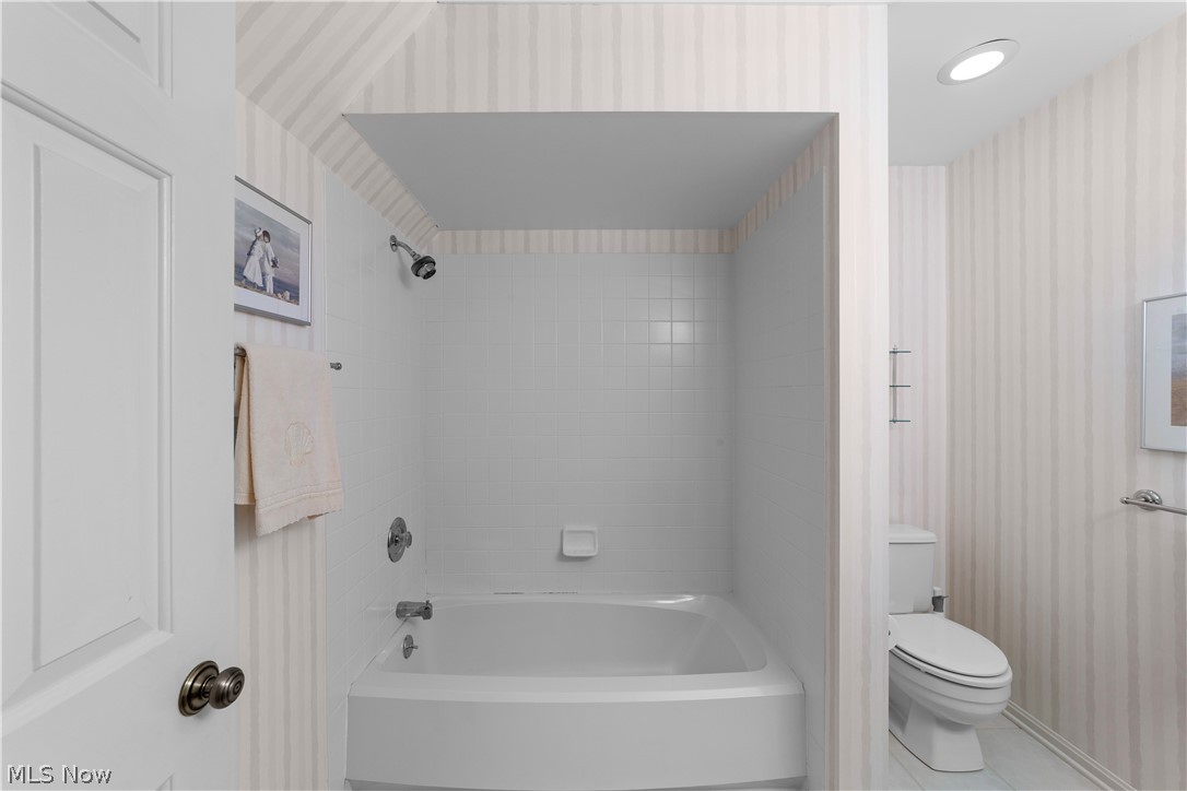 1034 Brook Lane Rocky River OH 44116