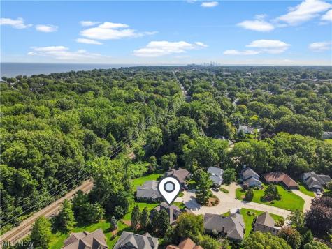 1034 Brook Lane Rocky River OH 44116
