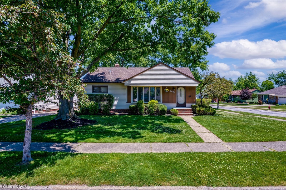 1759 Chelmsford Road Mayfield Heights OH 44124