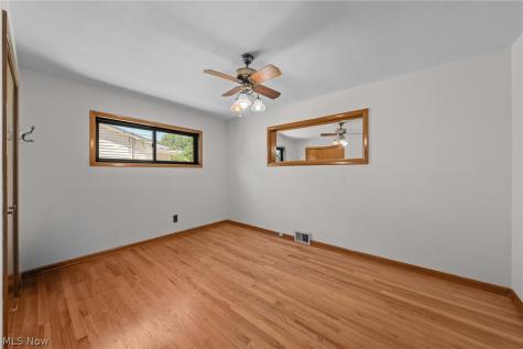 1759 Chelmsford Road Mayfield Heights OH 44124