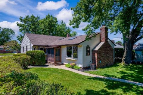 1759 Chelmsford Road Mayfield Heights OH 44124