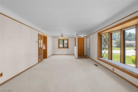 1759 Chelmsford Road Mayfield Heights OH 44124