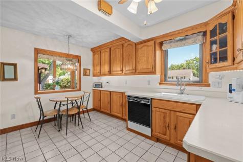 1759 Chelmsford Road Mayfield Heights OH 44124
