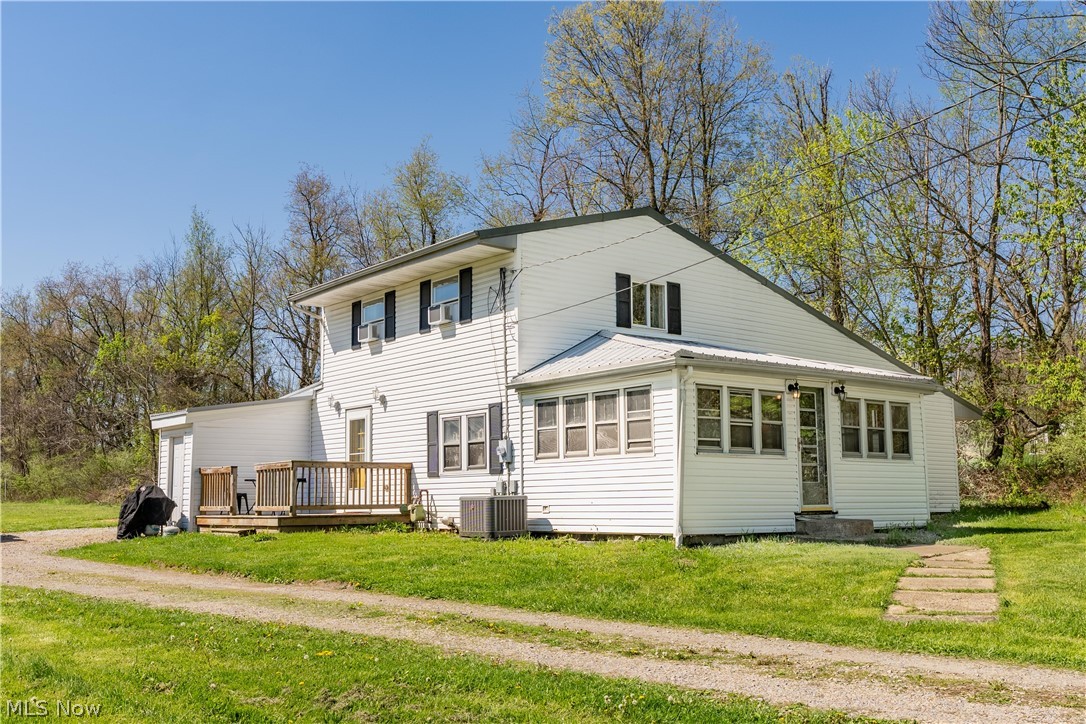 1548 Vanderhoof Road Barberton OH 44203
