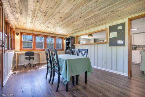 1548 Vanderhoof Road Barberton OH 44203